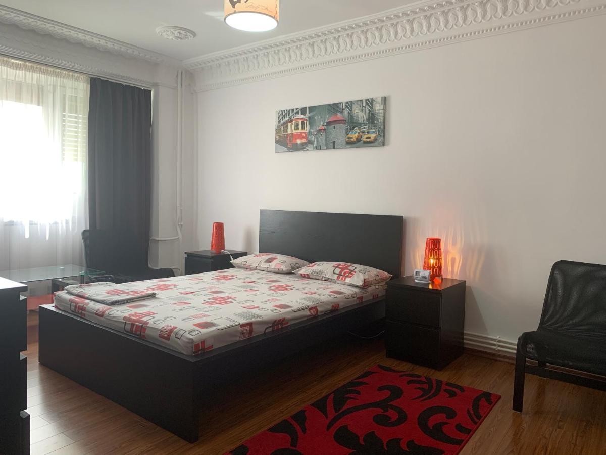 Center Apartment Галац Екстер'єр фото