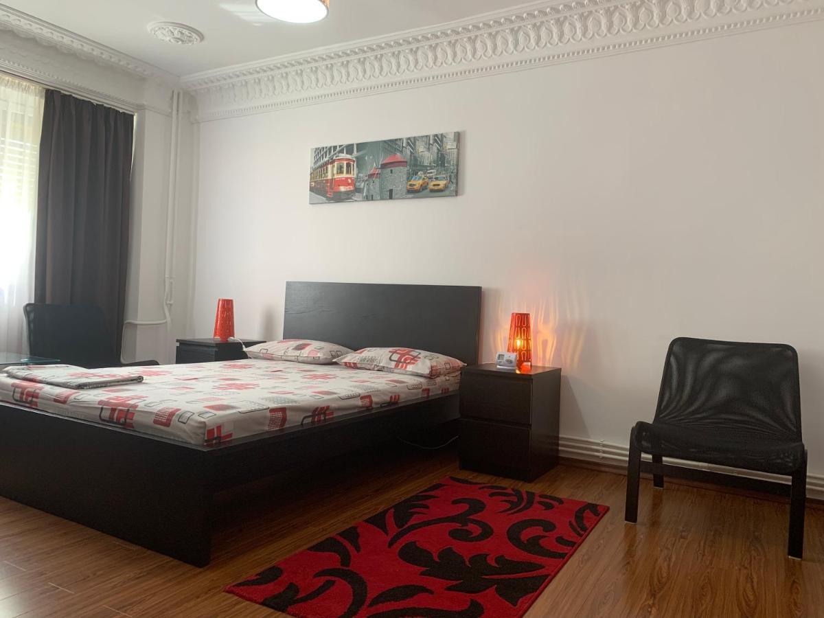 Center Apartment Галац Екстер'єр фото