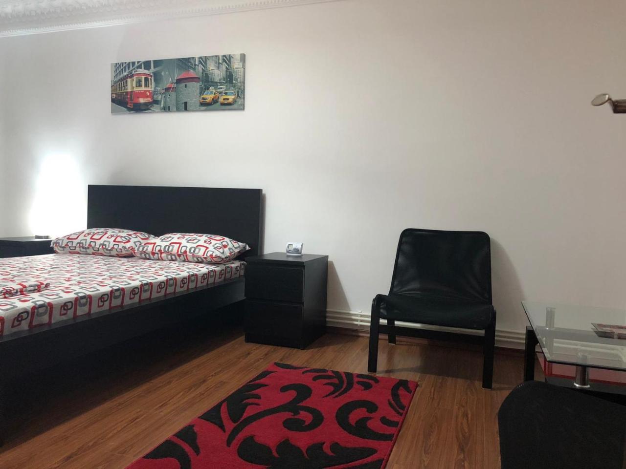 Center Apartment Галац Екстер'єр фото