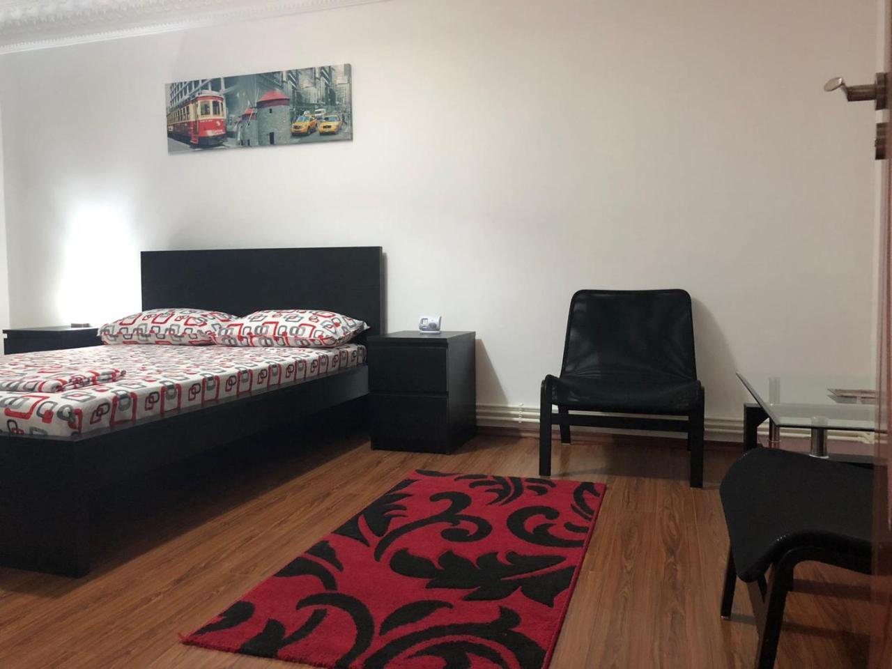 Center Apartment Галац Екстер'єр фото