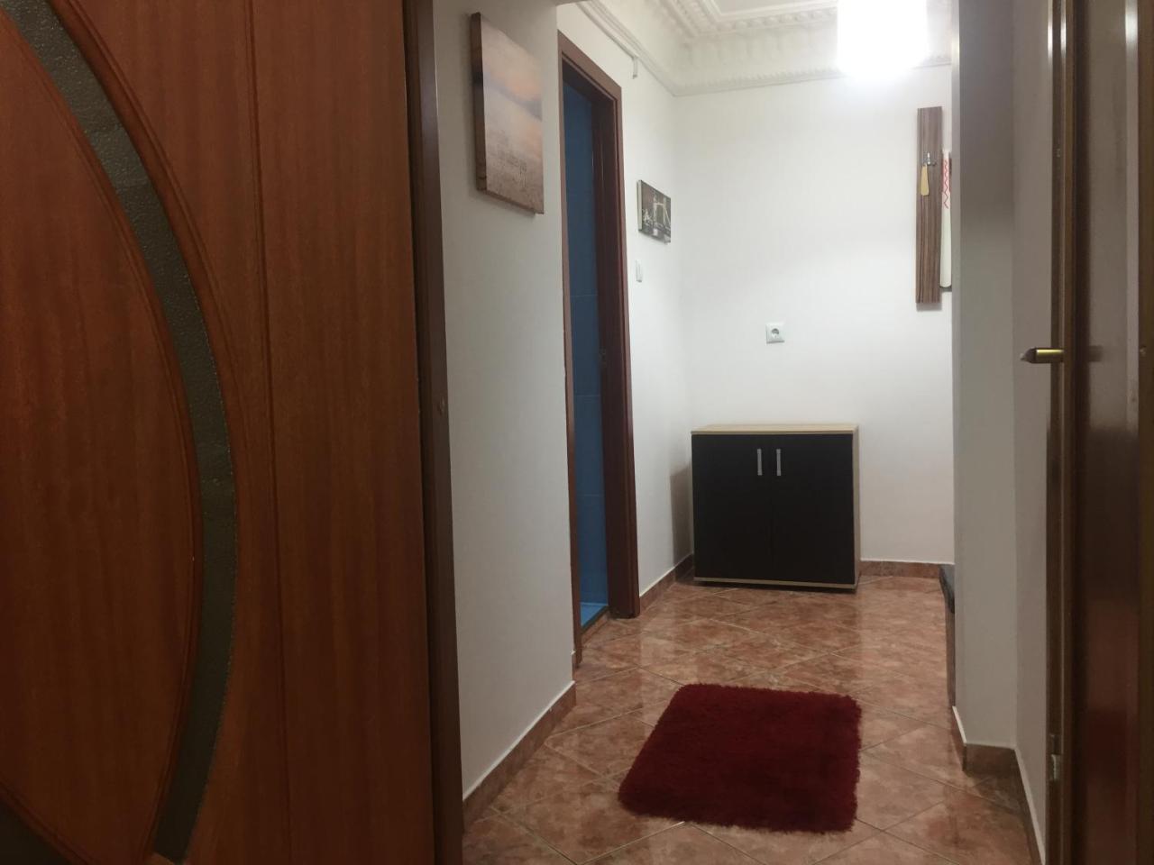 Center Apartment Галац Екстер'єр фото