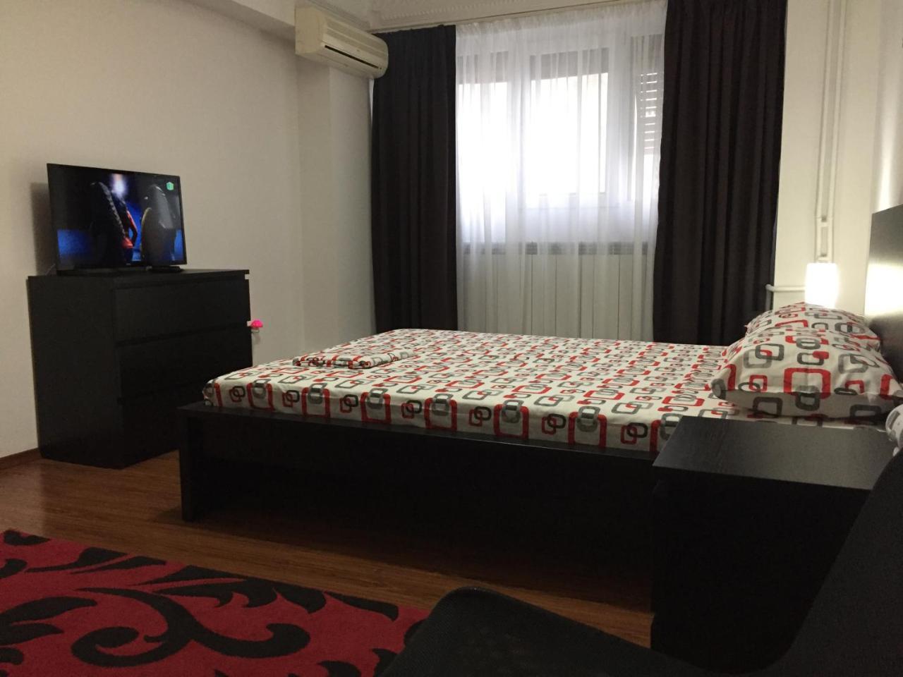 Center Apartment Галац Екстер'єр фото