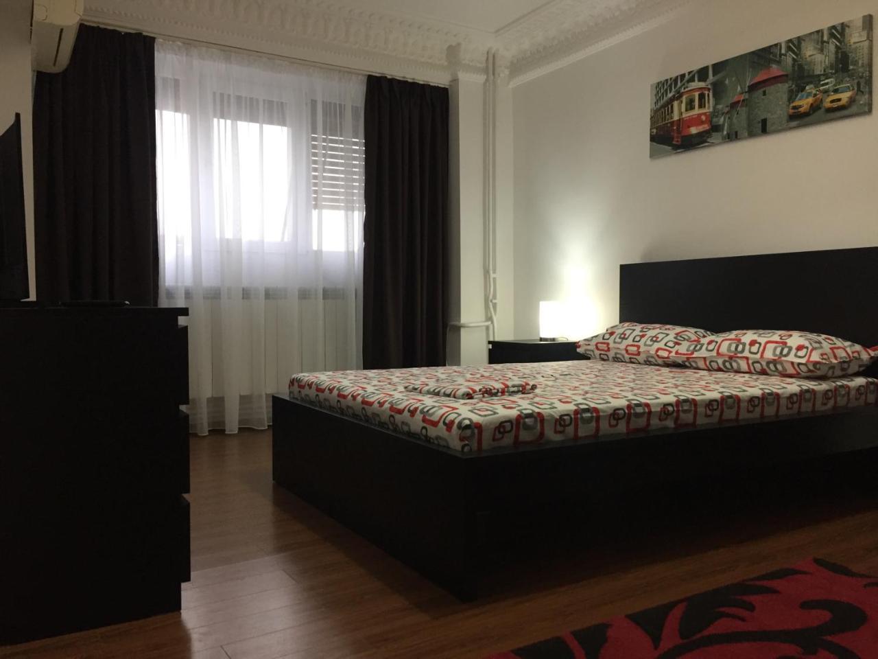 Center Apartment Галац Екстер'єр фото