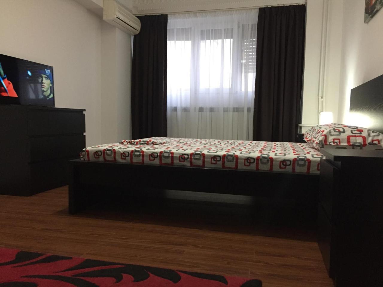 Center Apartment Галац Екстер'єр фото