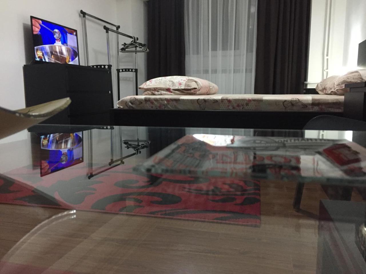 Center Apartment Галац Екстер'єр фото
