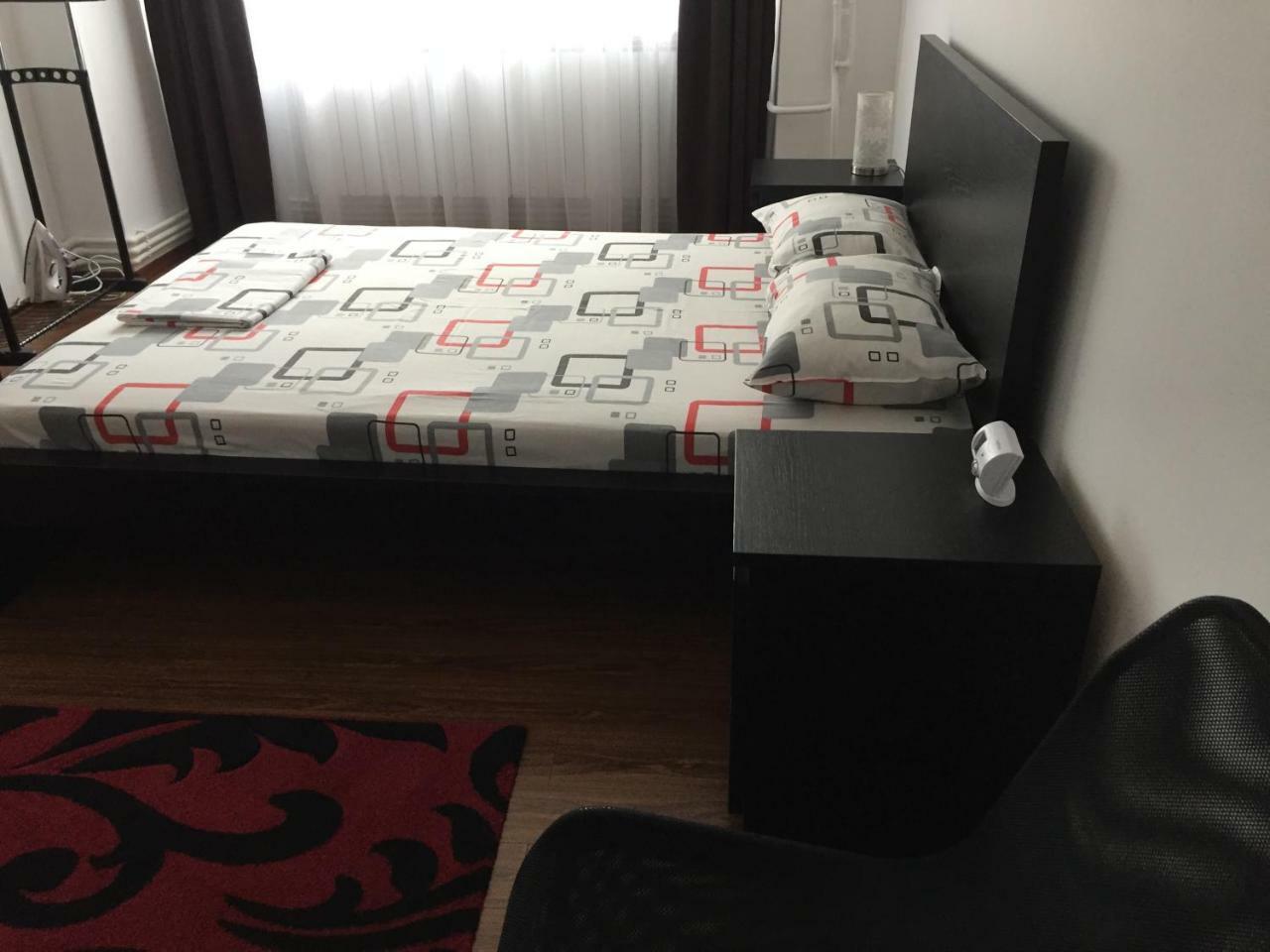 Center Apartment Галац Екстер'єр фото