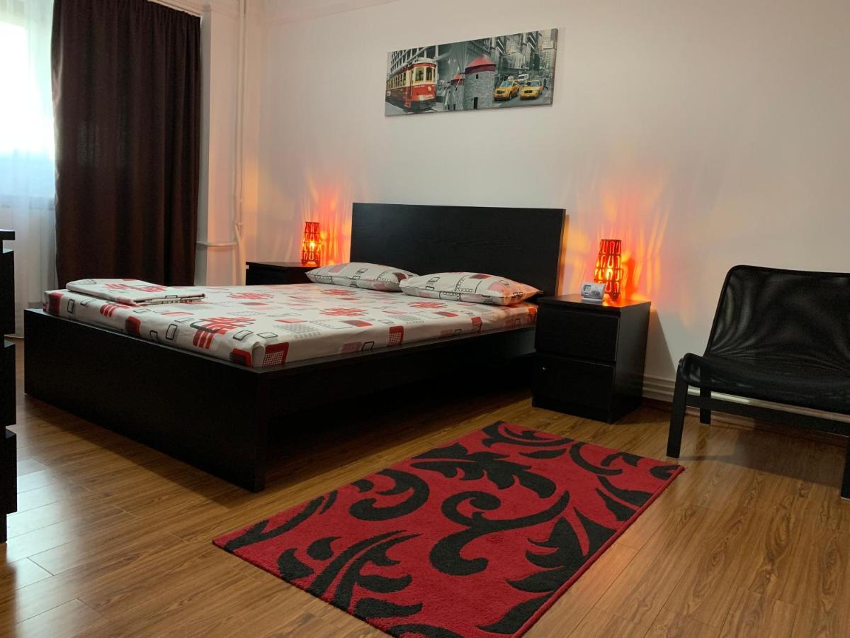 Center Apartment Галац Екстер'єр фото