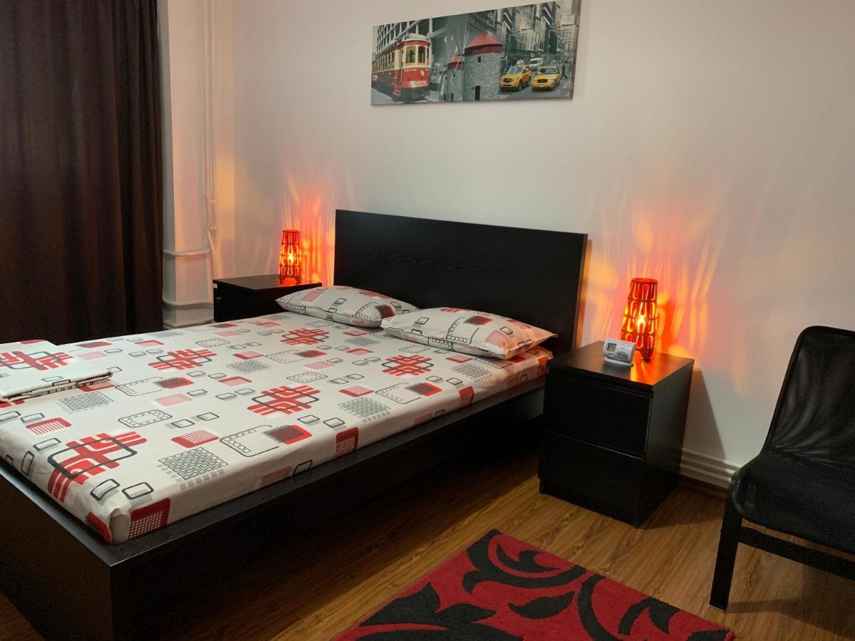 Center Apartment Галац Екстер'єр фото