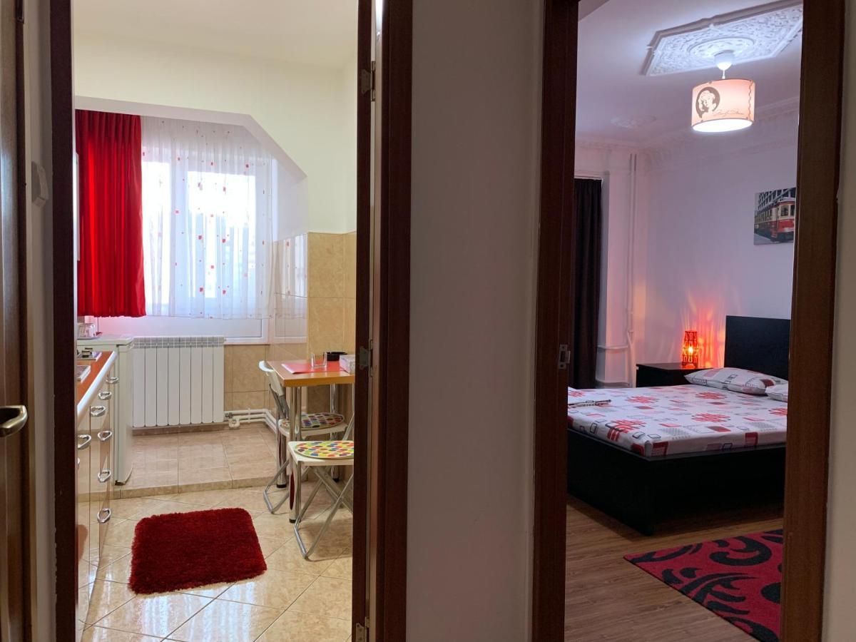 Center Apartment Галац Екстер'єр фото
